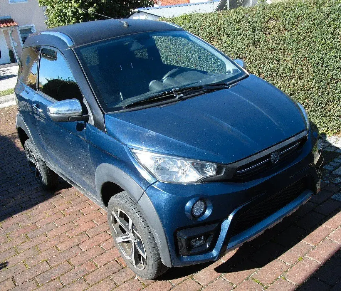 Gebraucht Aixam Crossover Premium 14 PS (10 kW) 2021 Blau Kleinwagen