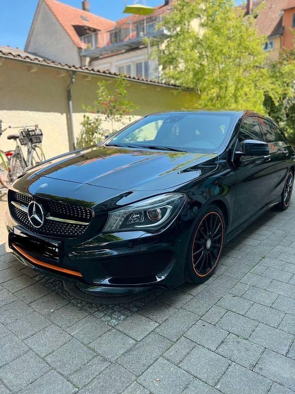 Schwarz Gebraucht 2015 Mercedes CLA220 Shooting Brake Kombi | 17.500 € (Fairer Preis) - Bild 1/4
