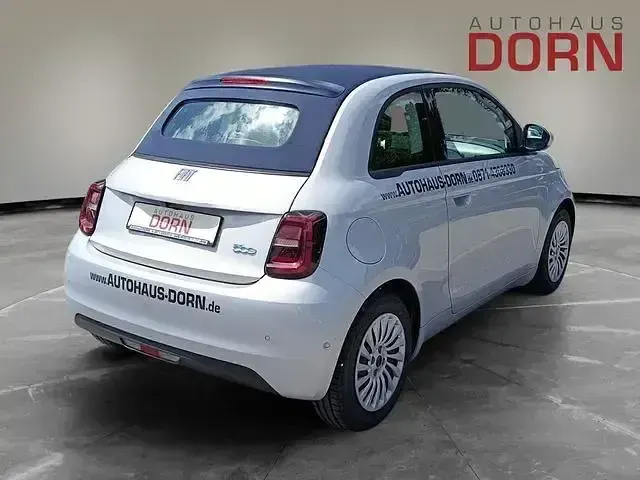 Gebraucht Fiat 500e 69 kW (95 PS) 2025 Blau Cabrio