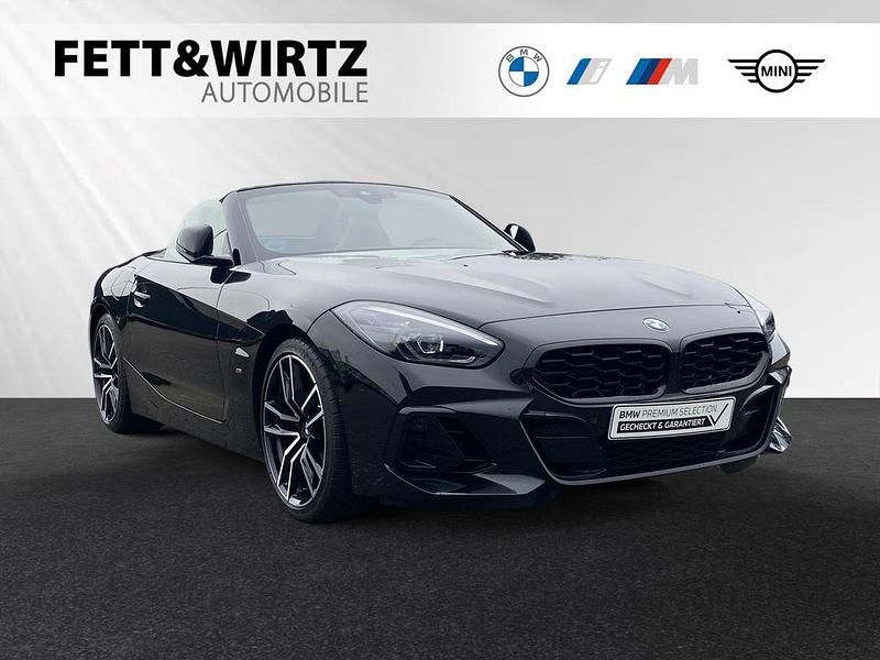 Saphirschwarz metallic Gebraucht 2024 BMW Z4 Shadowline Cabrio | 51.990 € (Teuer) - Bild 1/3