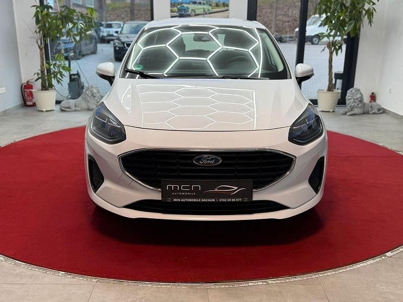 Gebraucht Ford Fiesta Cool & Connect 75 PS (55 kW) 2022 Weiß Kleinwagen