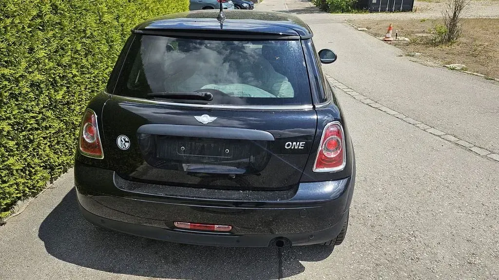 Usata Mini Cooper 75 CV (55 kW) 2010 Nero Utilitaria