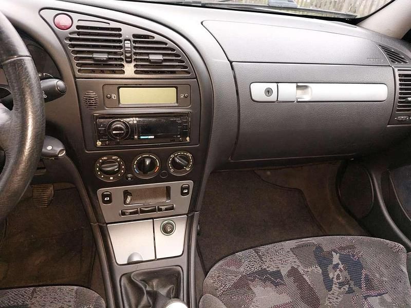 Silber Gebraucht 2004 Citroën Xsara Exclusive Kombi | 2.000 € - Bild 1/4