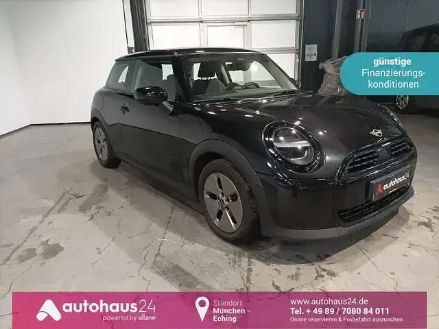 Second-hand Mini Cooper Essential 156 CP (114 kW) 2024 Negru Hatchback