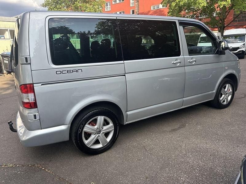 Gebraucht VW Caravelle 179 PS (131 kW) 2011 Silber Van / Kleinbus