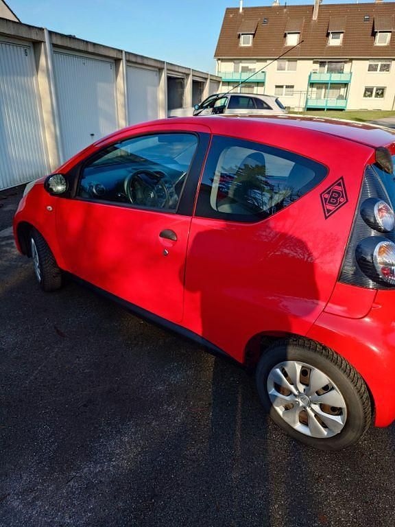 Rot Gebraucht 2010 Citroën C1 Style Kleinwagen | 2.250 € (Fairer Preis) - Bild 1/4