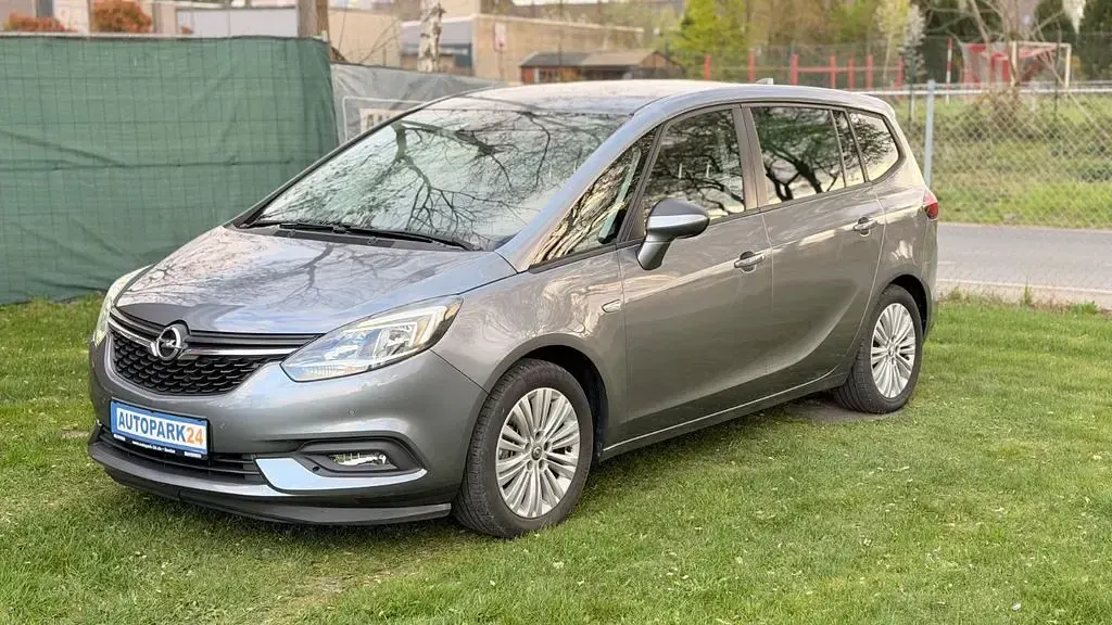 Gebraucht Opel Zafira Edition 140 PS (102 kW) 2017 Satin steel grey 4 Van / Kleinbus