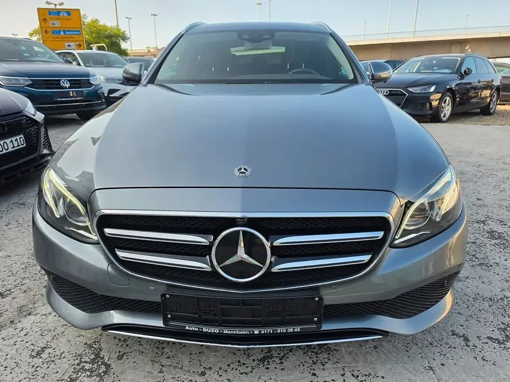 Gebraucht Mercedes E400 Avantgarde 340 PS (250 kW) 2019 Grau Kombi