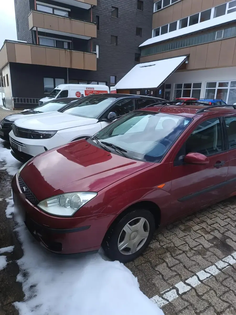 Usata Ford Focus 100 CV (73 kW) 2002 Rosso Station wagon
