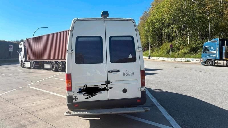 Second-hand VW LT 109 CP (80 kW) 2001 Alb Monovolum