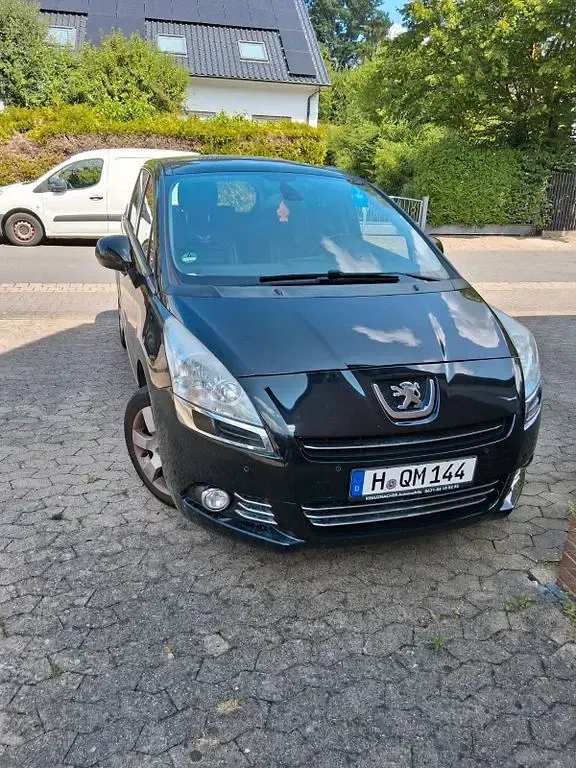 Gebraucht Peugeot 5008 Premium 120 PS (88 kW) 2011 Schwarz Van / Kleinbus