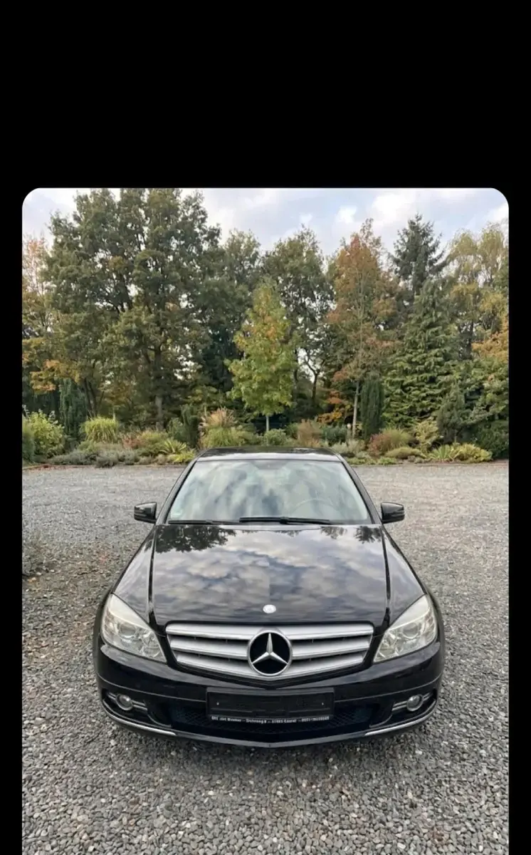 Second-hand Mercedes C200 184 CP (135 kW) 2008 Negru Berlinǎ