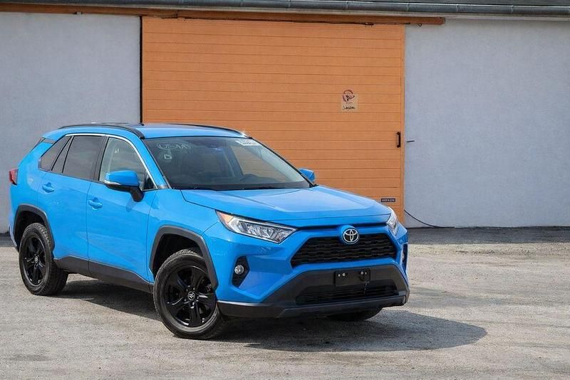 Gebraucht Toyota RAV4 Edition 218 PS (160 kW) 2020 Blau SUV