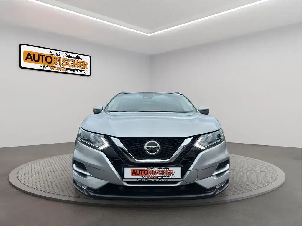 Gebraucht Nissan Qashqai N-Connecta 140 PS (102 kW) 2019 Silber SUV