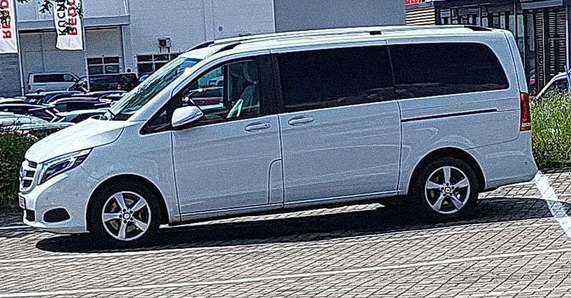 Gebraucht Mercedes V250 190 PS (139 kW) 2015 Weiß Van / Kleinbus