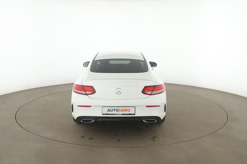 Gebraucht Mercedes C220 AMG line 200 PS (147 kW) 2021 Weiß Coupé