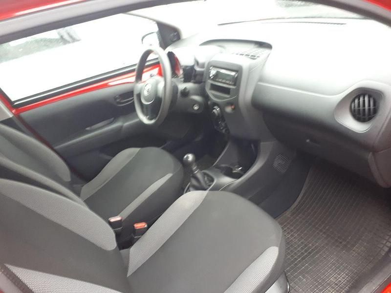 Gebraucht Toyota Aygo 72 PS (52 kW) 2018 Rot Kleinwagen