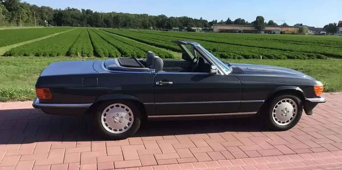 Gebraucht Mercedes SL300 179 PS (131 kW) 1987 Schwarz Cabrio