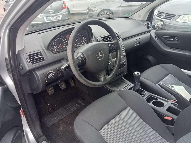 Gebraucht Mercedes A150 95 PS (69 kW) 2007 Polarsilber  metalliclack Kleinwagen