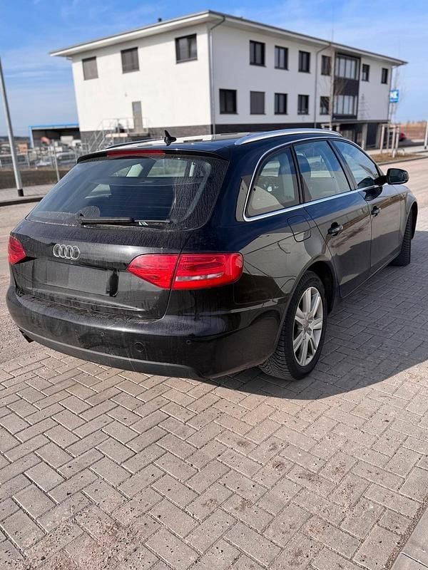 Gebraucht Audi A4 176 PS (129 kW) 2010 Schwarz Kombi