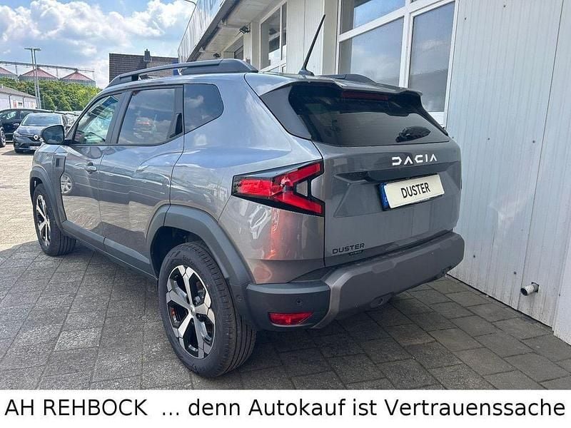 Gebraucht Dacia Duster Journey 140 PS (102 kW) 2024 Grau SUV