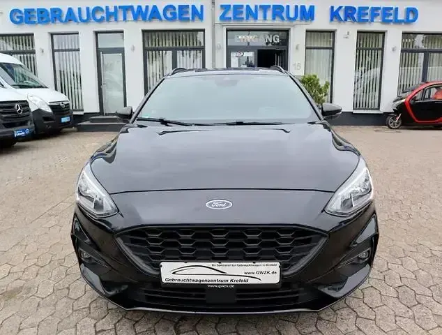 Gebraucht Ford Focus ST-Line 151 PS (111 kW) 2020 Schwarz Kombi
