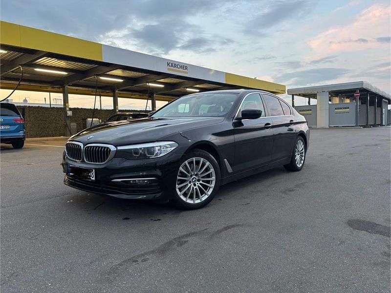 Schwarz Gebraucht 2018 BMW 520 Efficient Dynamics Limousine | 19.900 € (Guter Preis) - Bild 1/4