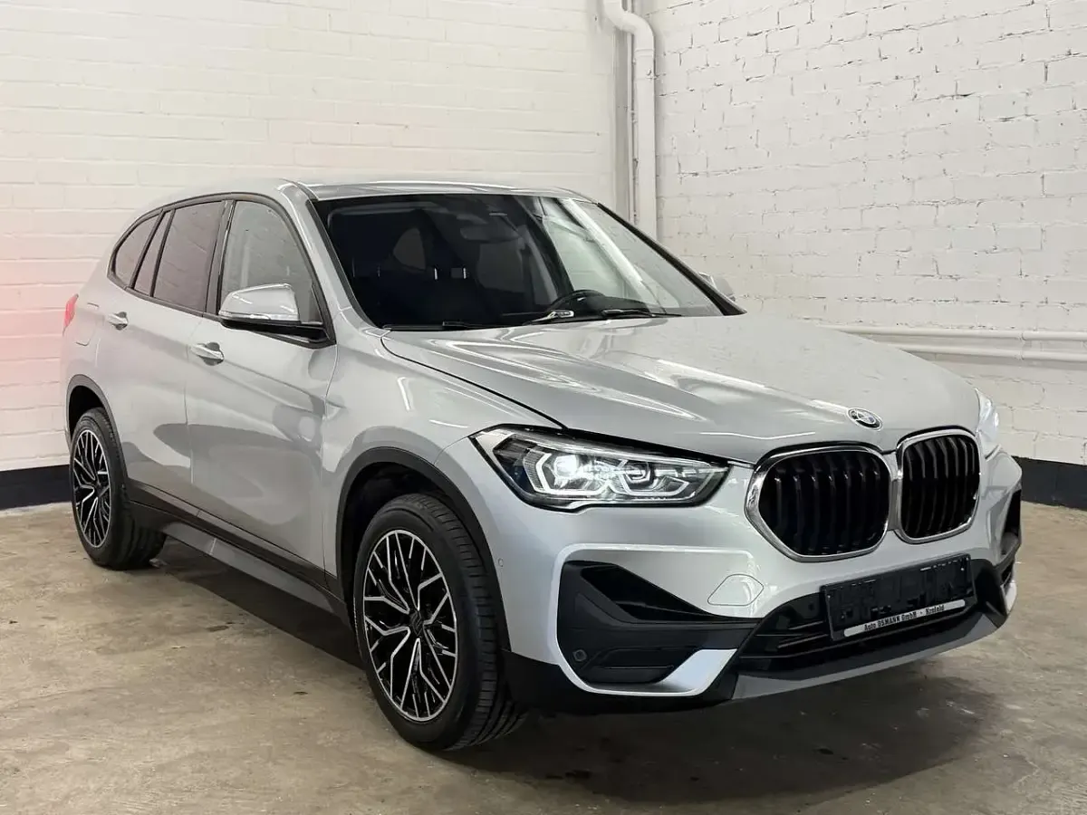 Gebraucht BMW X1 Advantage 140 PS (102 kW) 2019 Glaciersilber metallic SUV