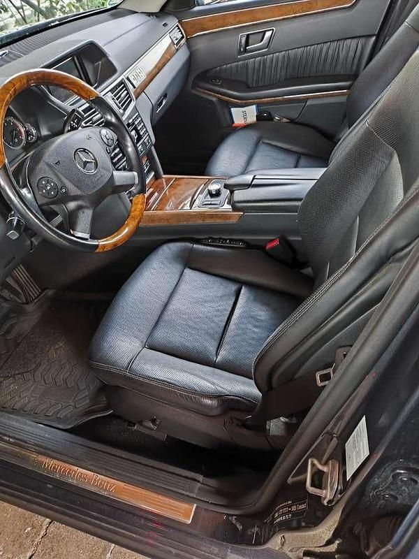 Gebraucht Mercedes E250 Elegance 204 PS (150 kW) 2013 Limousine