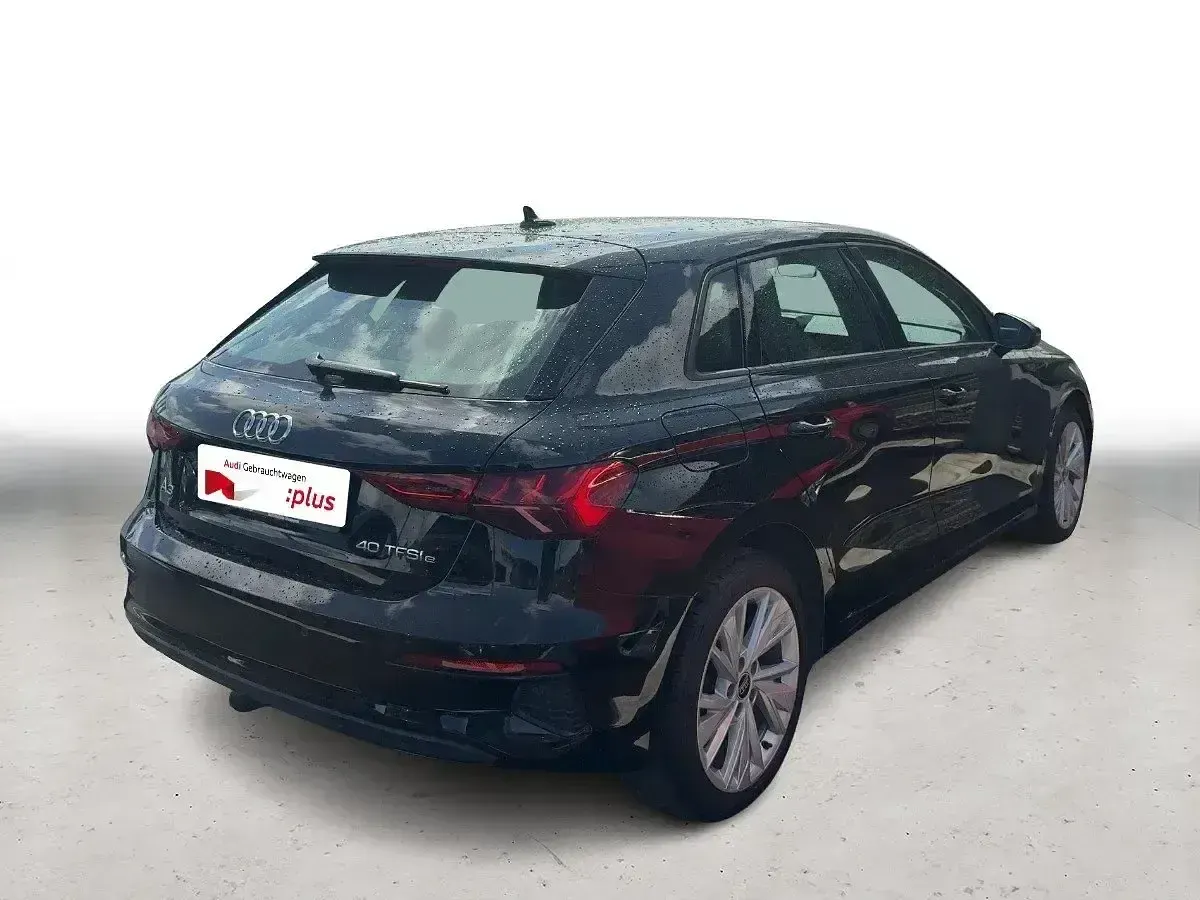 Używany Audi A3 Advanced 204 KM (150 kW) 2022 Czarny Sedan/Limuzyna