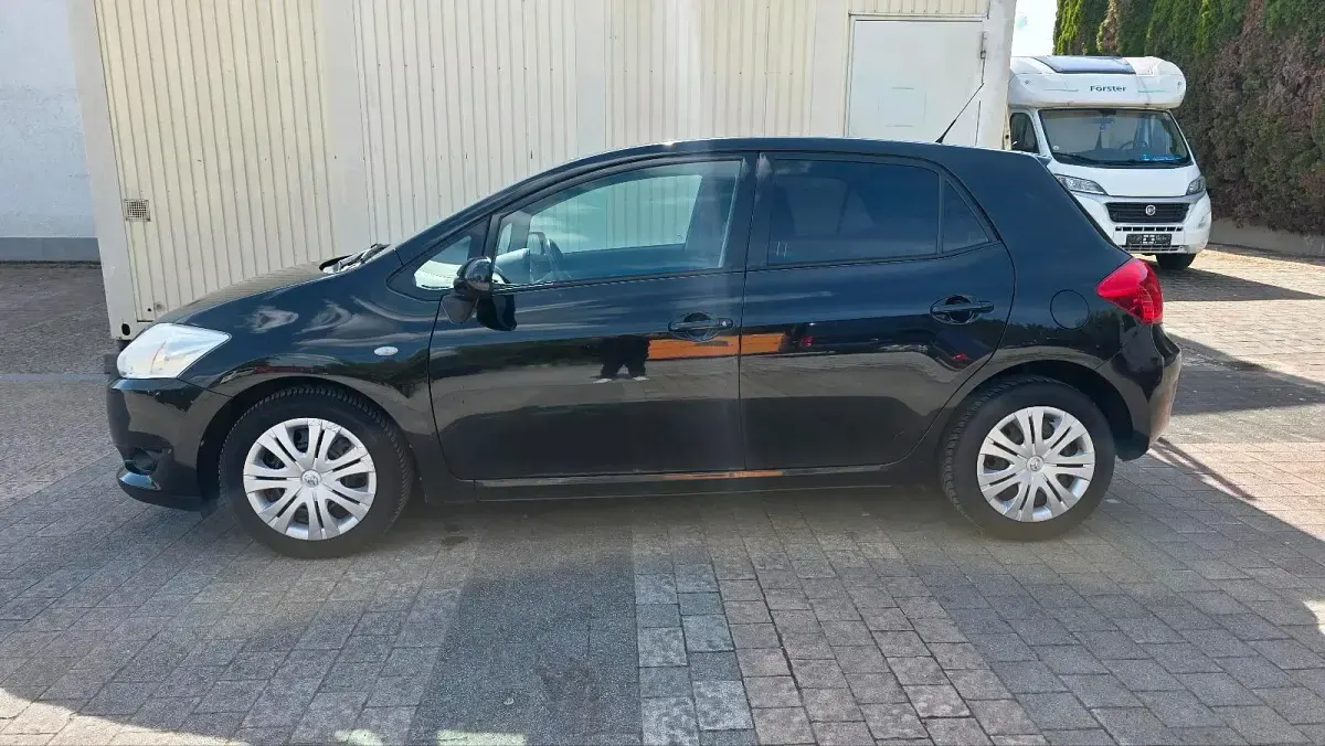 Gebraucht Toyota Auris 97 PS (71 kW) 2008 Schwarz Kleinwagen