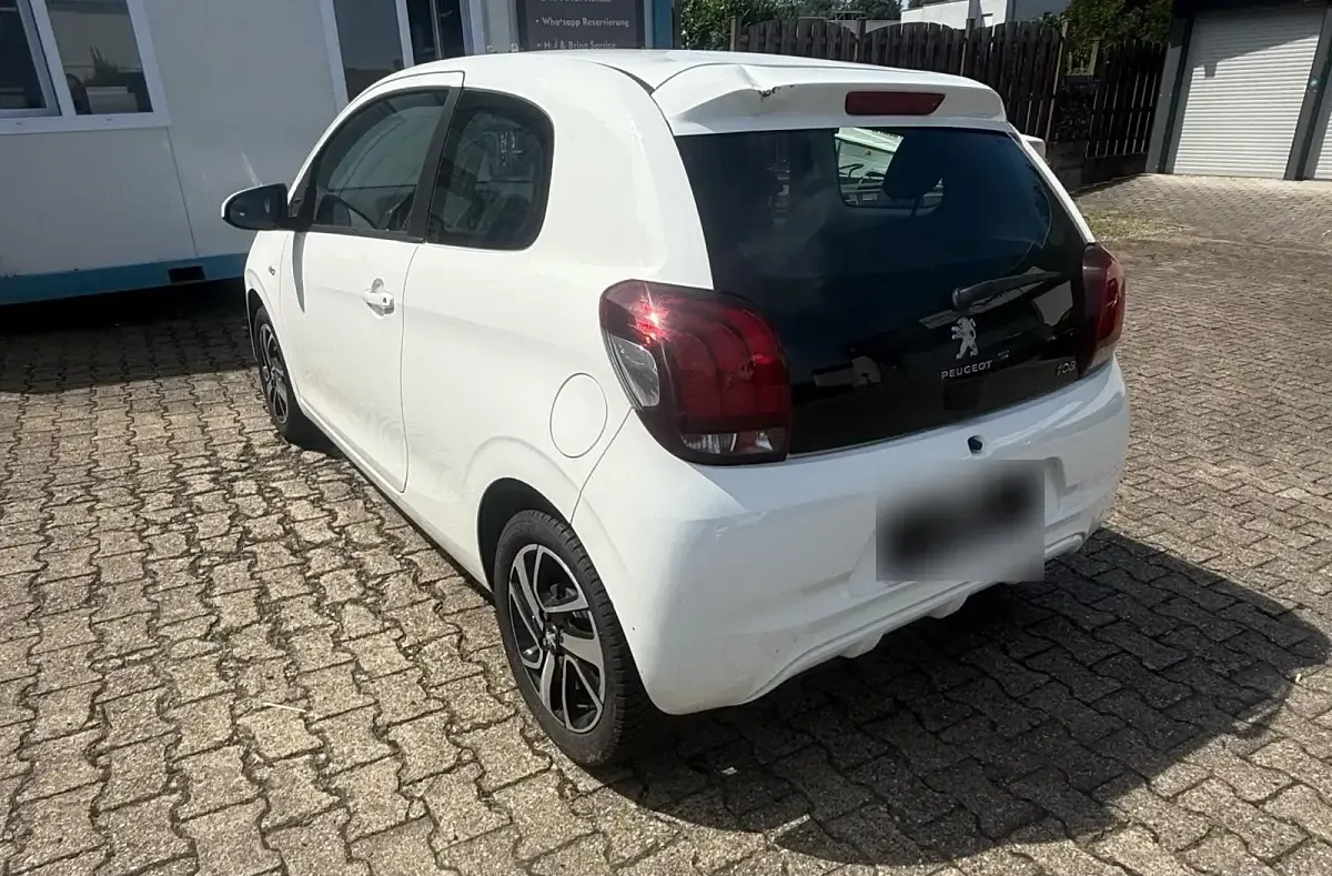 Gebraucht Peugeot 108 72 PS (52 kW) 2020 Weiß Kleinwagen
