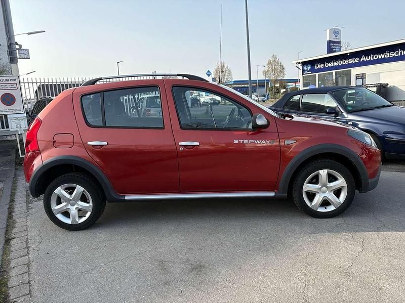 Gebraucht Dacia Sandero Stepway 87 PS (63 kW) 2009 Feuerrot Kleinwagen