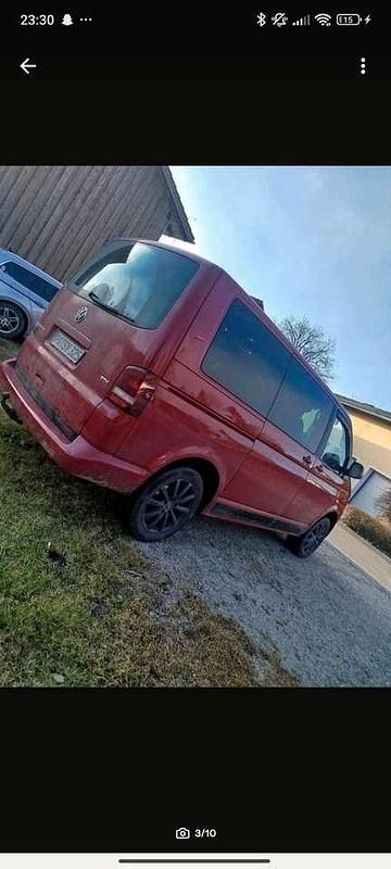 Gebraucht VW Multivan Edition 179 PS (131 kW) 2011 Rot Van / Kleinbus