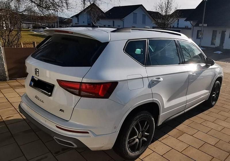 Weiß Gebraucht 2022 Seat Ateca FR SUV | 27.800 € (Etwas zu teuer) - Bild 1/4