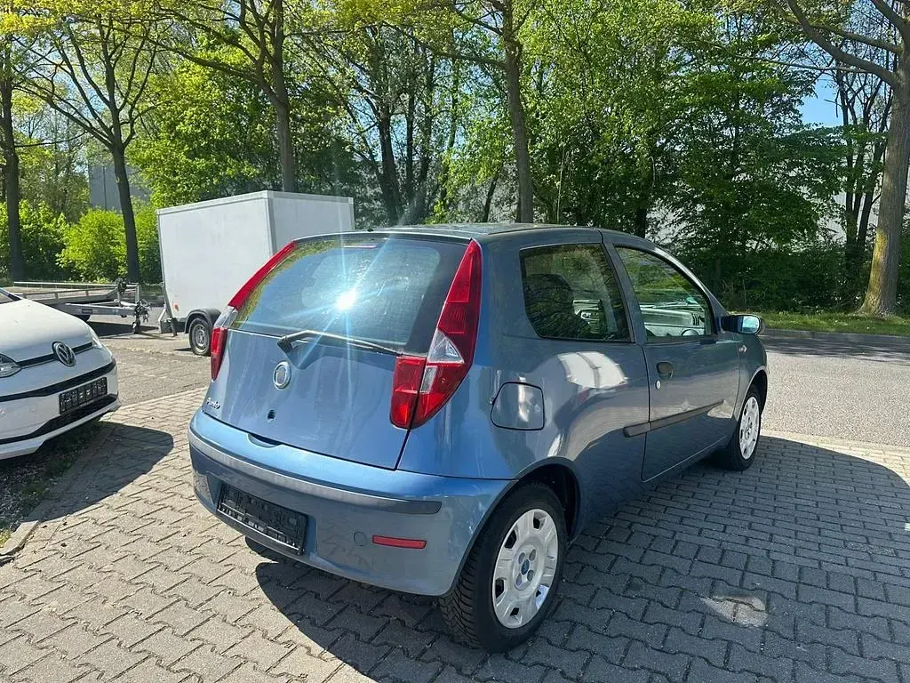 Gebraucht Fiat Punto Active 60 PS (44 kW) 2003 Blau Kleinwagen