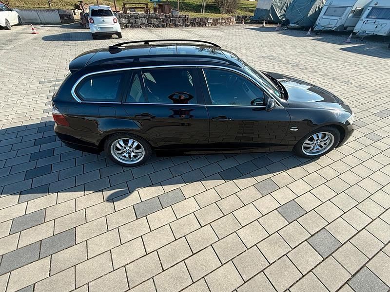 Gebraucht BMW 325 218 PS (160 kW) 2005 Schwarz Kombi