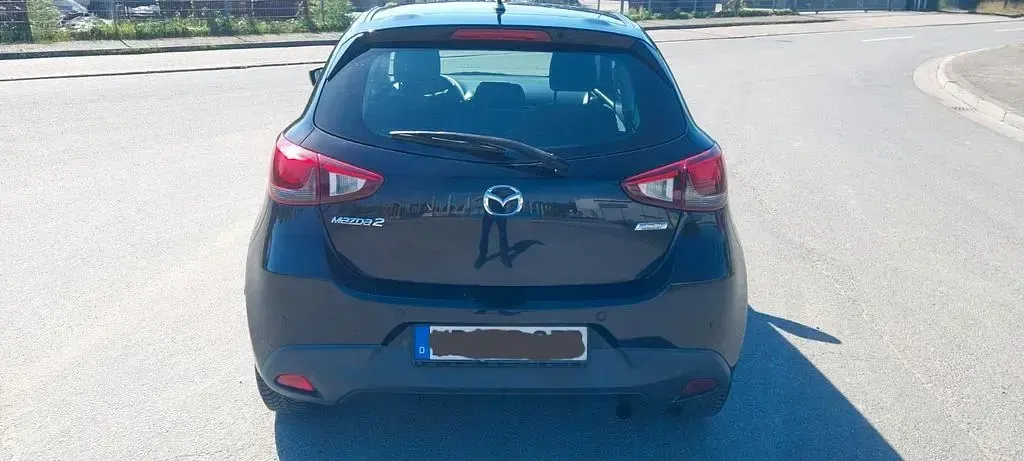 Gebraucht Mazda 2 Center-Line 75 PS (55 kW) 2015 Schwarz Limousine