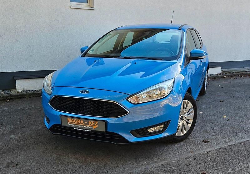 Blau Gebraucht 2015 Ford Focus Kombi | 8.490 € (Fairer Preis) - Bild 1/4