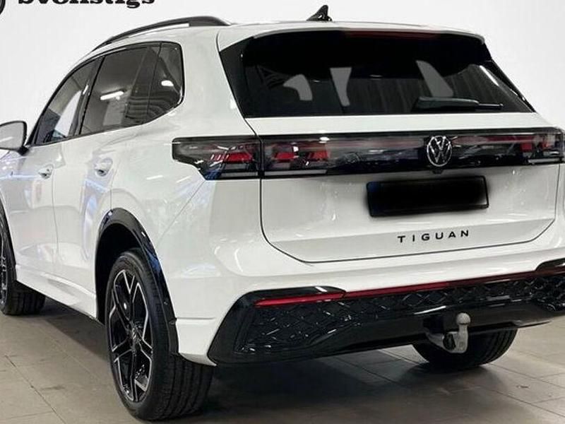Gebraucht VW Tiguan R-line 193 PS (141 kW) 2025 Pure white SUV