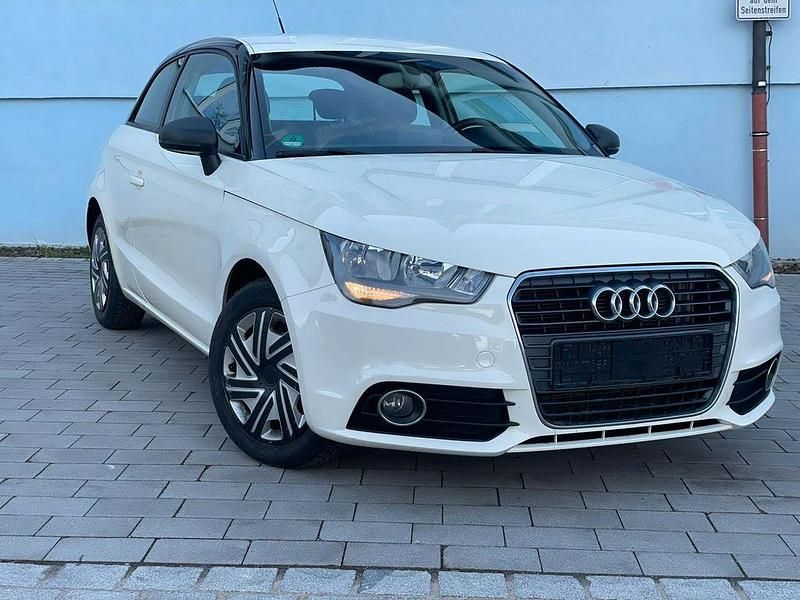 Gebraucht Audi A1 Attraction 86 PS (63 kW) 2011 Weiß Kleinwagen