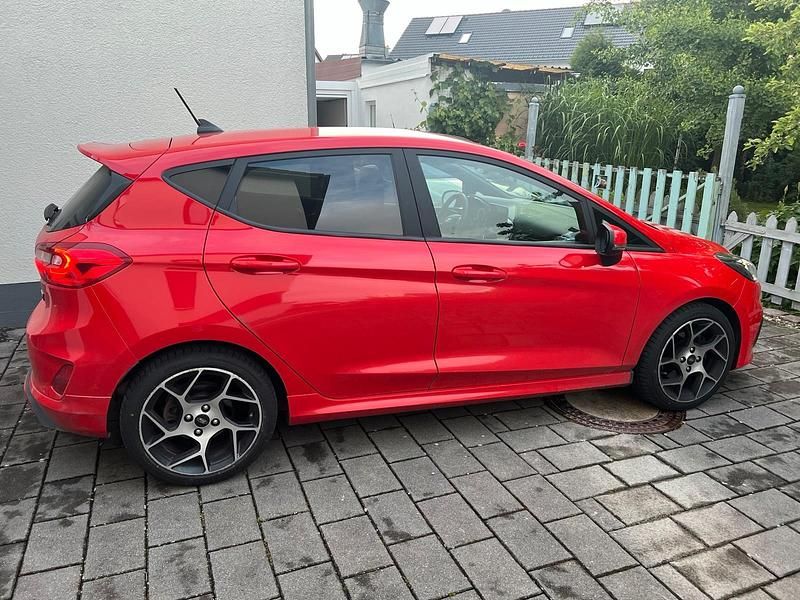 Gebraucht Ford Fiesta ST 200 PS (147 kW) 2020 Rot Limousine