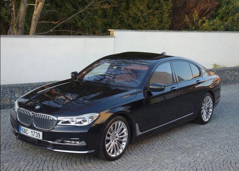 Gebraucht BMW 750 400 PS (294 kW) 2017 Schwarz Limousine