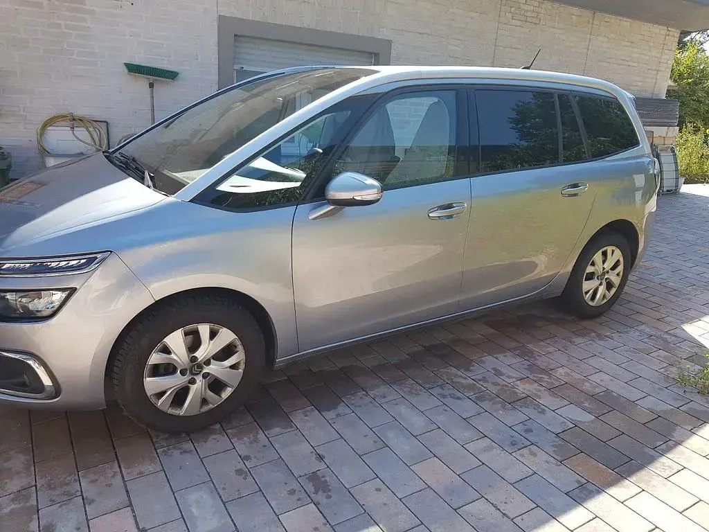Gebraucht Citroën Grand C4 Picasso PureTech 131 PS (96 kW) 2019 Grau Van / Kleinbus