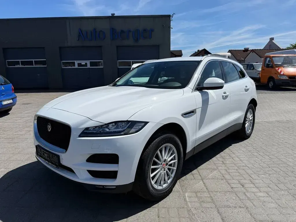 Gebraucht Jaguar F-Pace R-Sport 163 PS (119 kW) 2019 Weiß SUV
