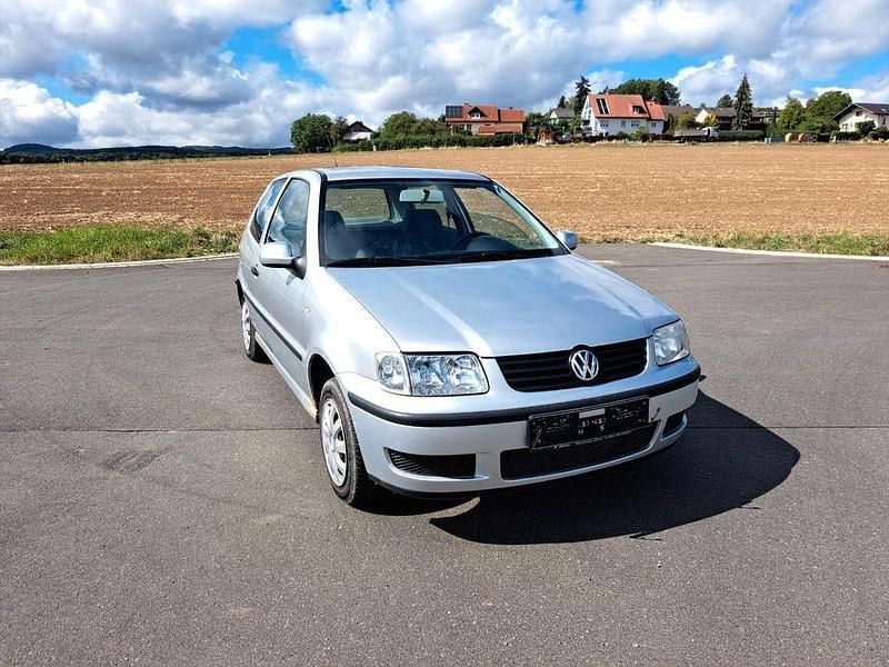 Silber Gebraucht 2001 VW Polo Limousine | 850 € (Guter Preis) - Bild 1/4