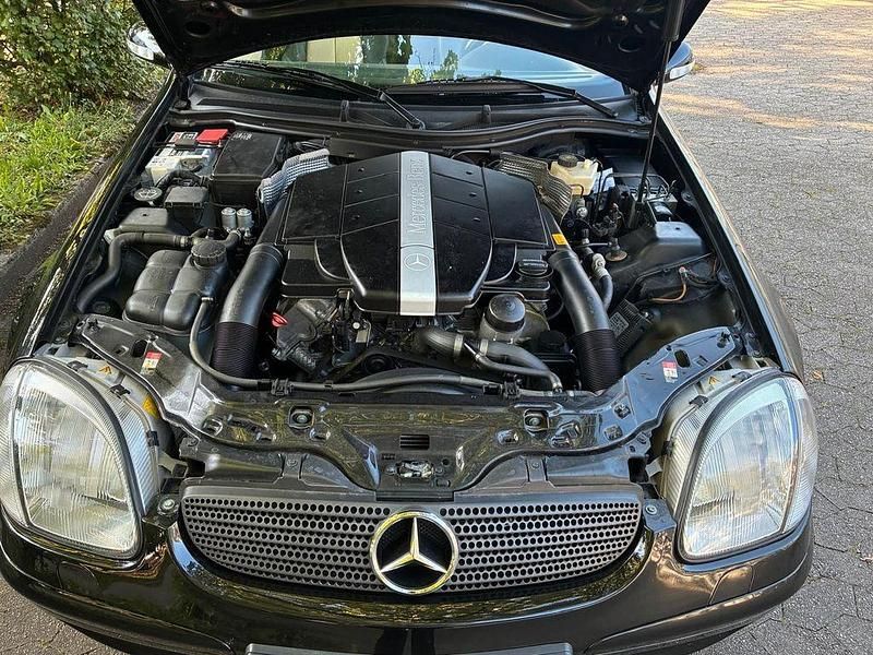 Gebraucht Mercedes SLK320 218 PS (160 kW) 2000 Schwarz Cabrio