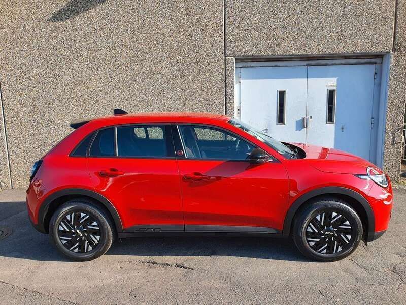 Gebraucht Fiat 600E Red 114 kW (156 PS) 2024 Rot SUV