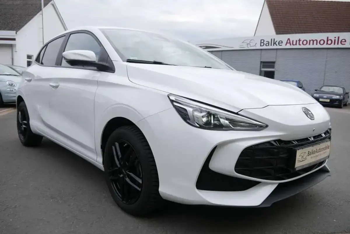 Gebraucht MG MG3 Luxury 194 PS (142 kW) 2024 Weiß Kleinwagen