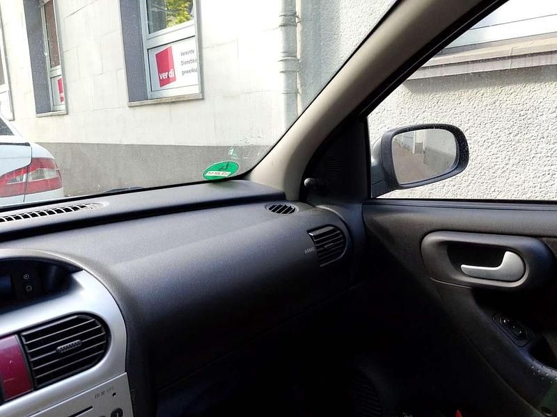 Brugt Opel Corsa Basis 54 HK (39 kW) 2007 Grå Hatchback